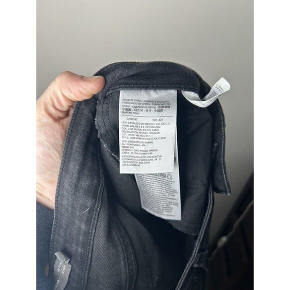 Levi's Women's Bold Curve Black Denim Mid Rise Straight Jeans Size 10/30 - Picture 9 of 10